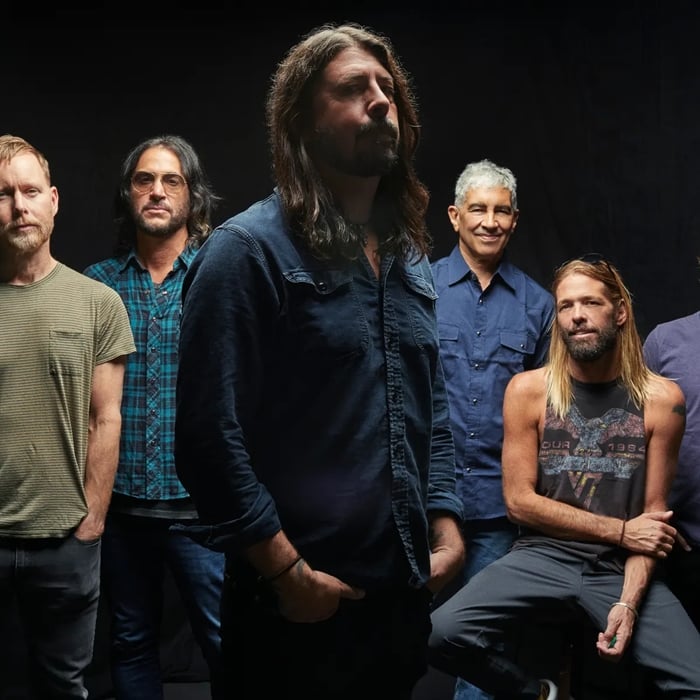 Exclusively Foo Fighters logo